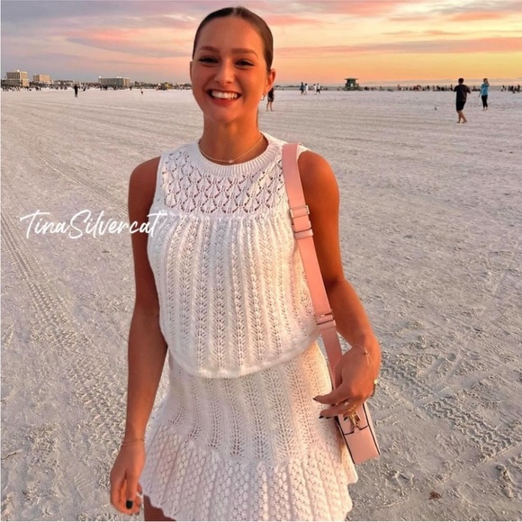 Zara cream ivory mini skirt knit crochet material, Ruffle hem, drawstring waist - Picture 7 of 12